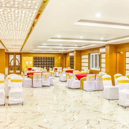 Zip By Spree Hotels Grand Legacy Prime Деградун Екстер'єр фото